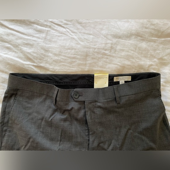 Banana Republic | Signature Italian Nailhead Suit Pants in Gray | 36R - Picture 5 of 6